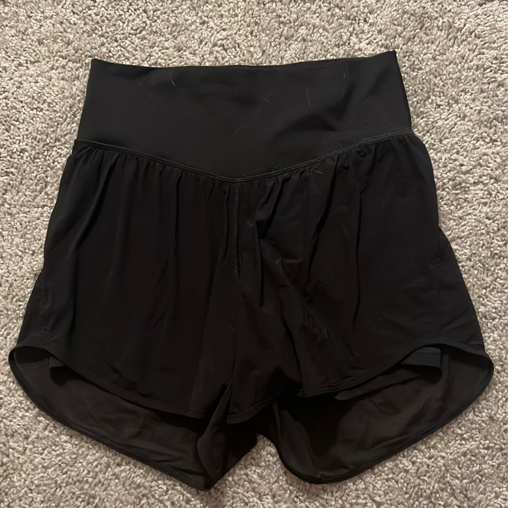 Lululemon black shorts
